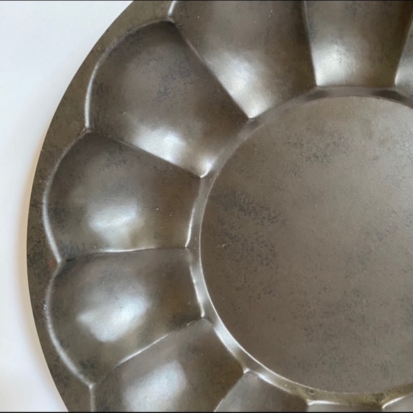 Primitive Distressed Metal Dish *DISH ONLY* - Picture 7 of 10